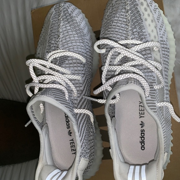 Yeezy boost 350 v2 non reflective